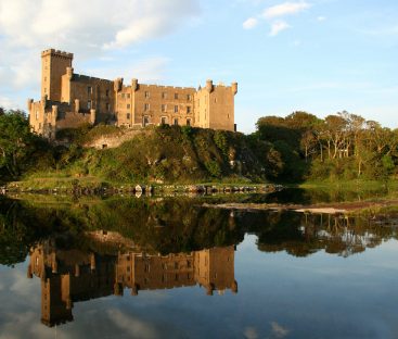 Dunvegan Castle Library Pics  (10)