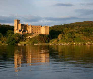 Dunvegan Castle Library Pics (31)