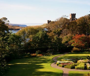 Dunvegan Castle Library Pics (59)